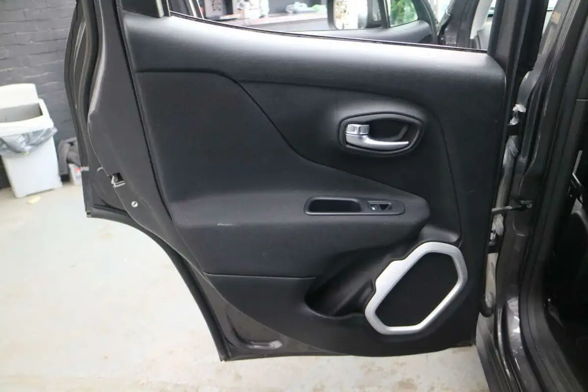 2016-jeep-renegade-14-multiair-ii-longitude-big-19