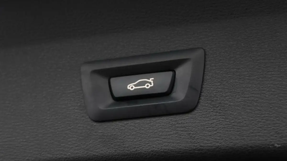 2021-bmw-x1-20td-sdrive18d-xline-sport-auto-big-21