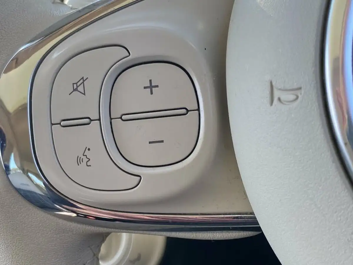 2018-fiat-500-12-lounge-big-30