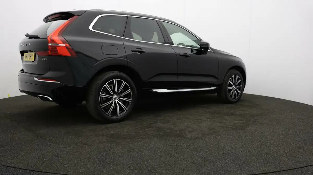 2021-volvo-xc60-20-b5-inscription-awd-big-25