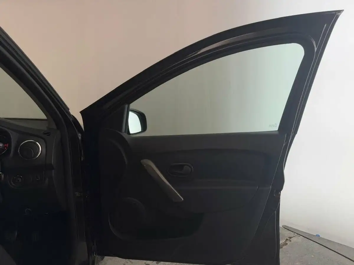 2016-dacia-sandero-09-tce-laureate-big-14