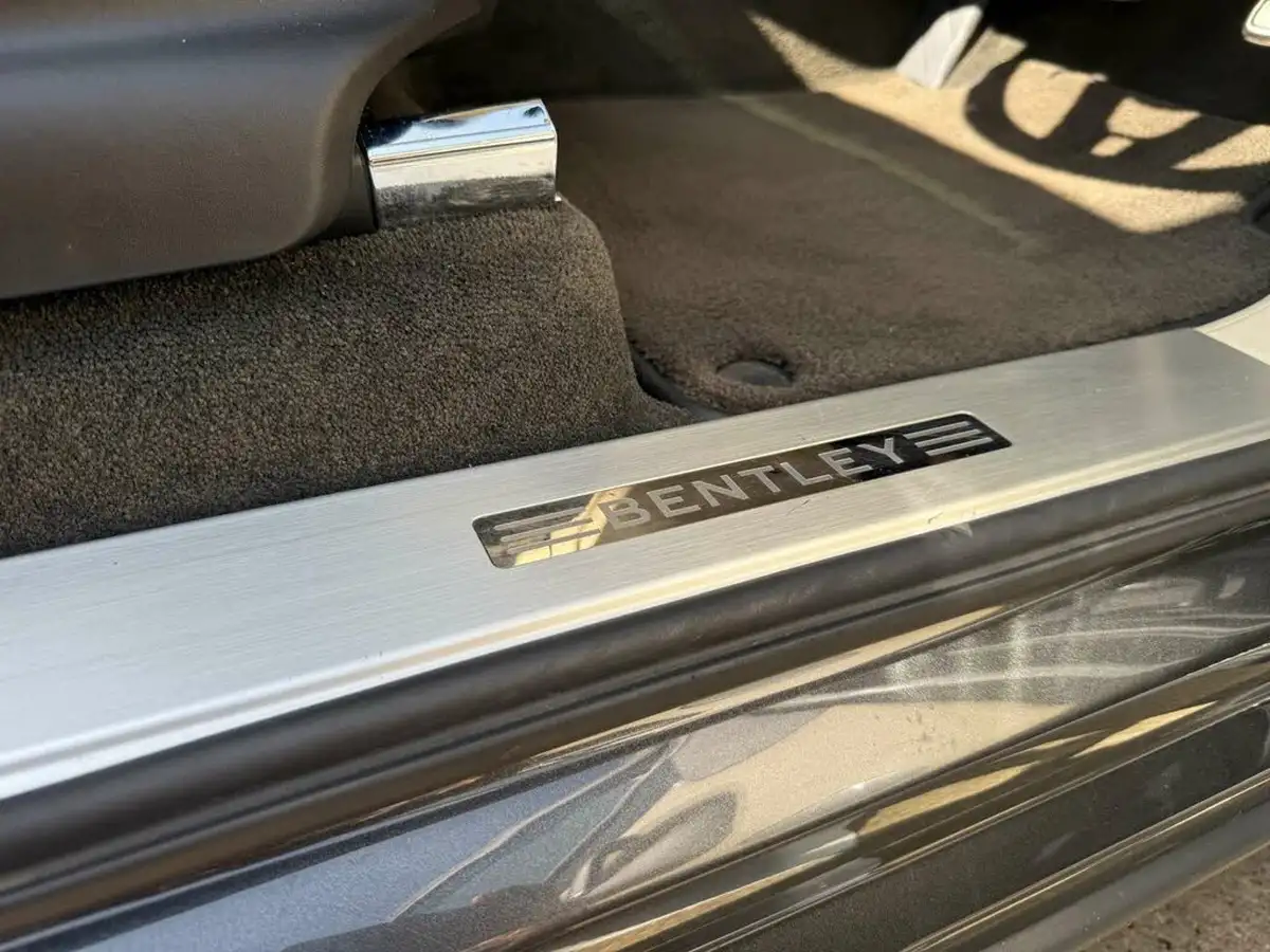 2016-bentley-bentayga-60-w12-big-23