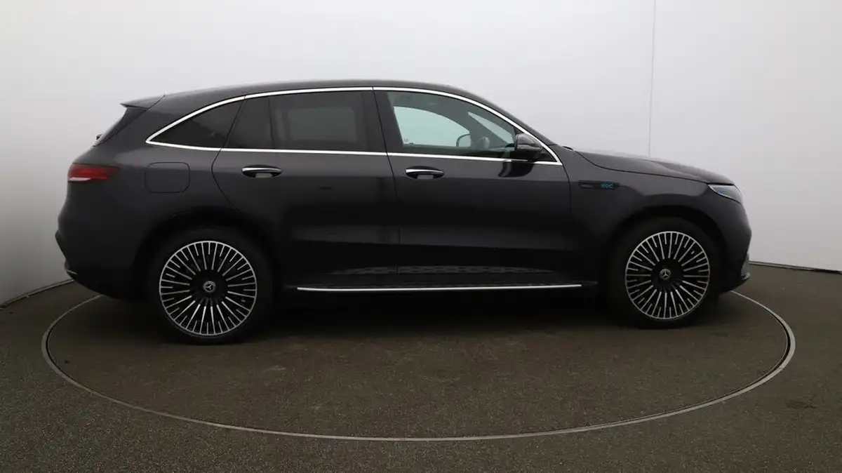 2022-mercedes-benz-eqc-e-eqc-400-amg-line-premium-plus-big-8