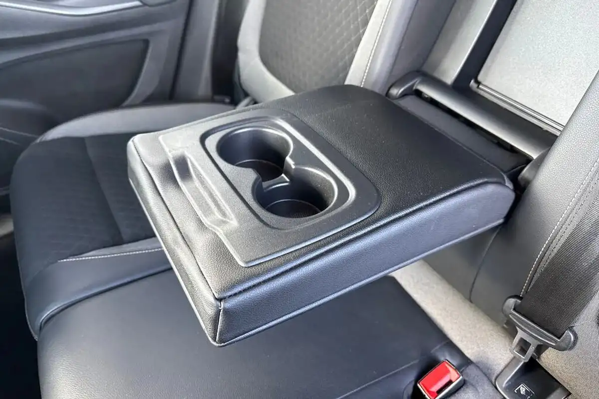 2020-vauxhall-grandland-x-12-sri-nav-big-30