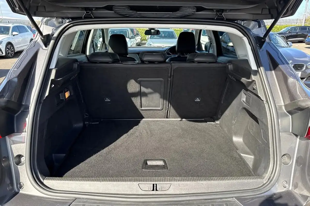 2020-vauxhall-grandland-x-12-sri-nav-big-6