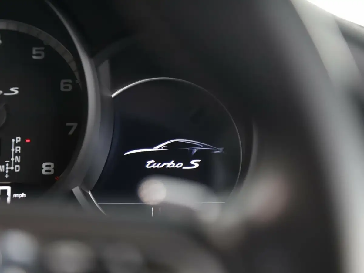 2016-porsche-911-38-turbo-s-coupe-big-44