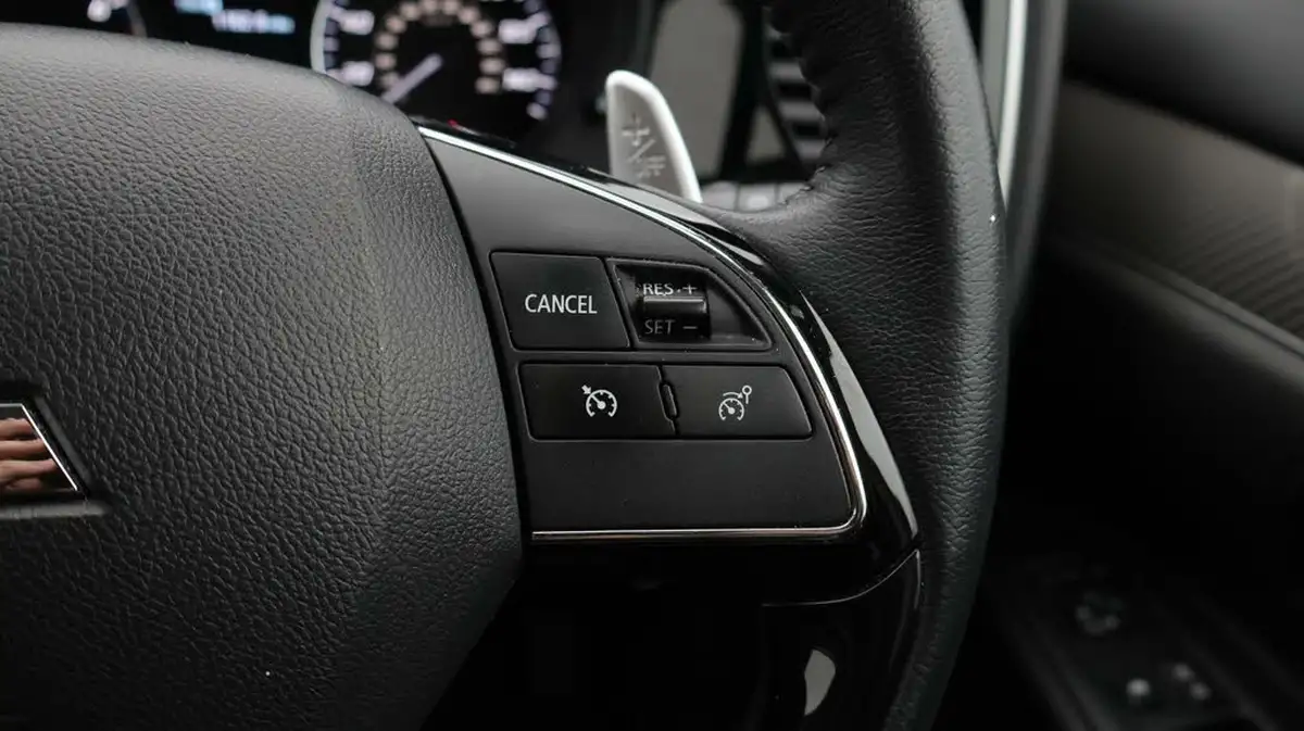 2020-mitsubishi-outlander-20-exceed-big-25