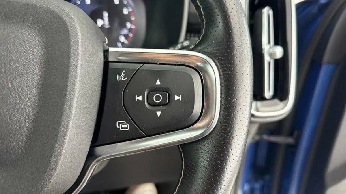 2021-volvo-xc40-20-b4-r-design-197bhp-awd-geartronic-big-22