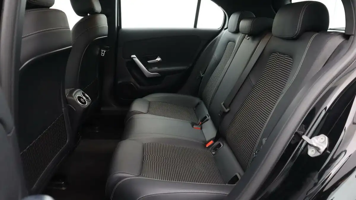 2021-mercedes-benz-a-class-13-a200-sport-hatchback-5d-big-16