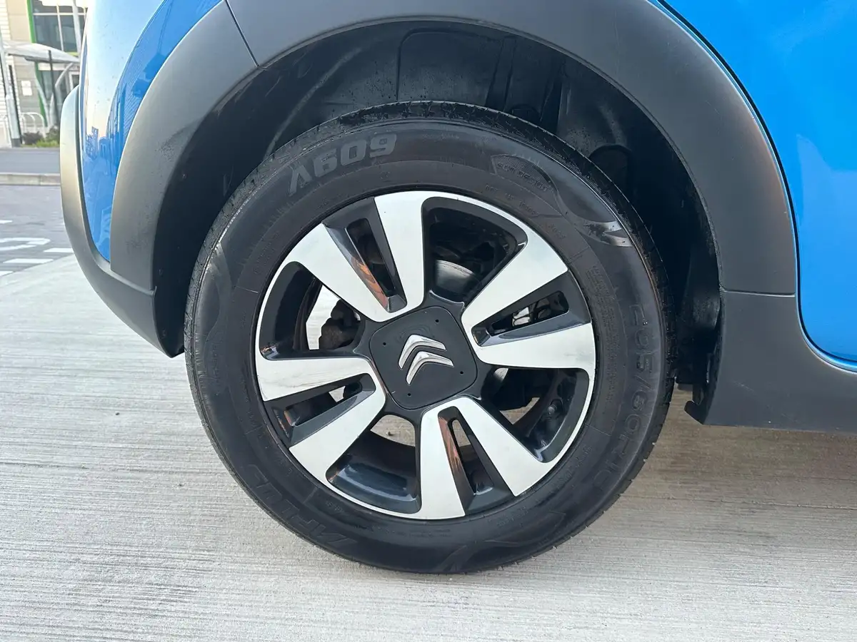 2019-citroen-c3-15bluehdi-flair-big-15