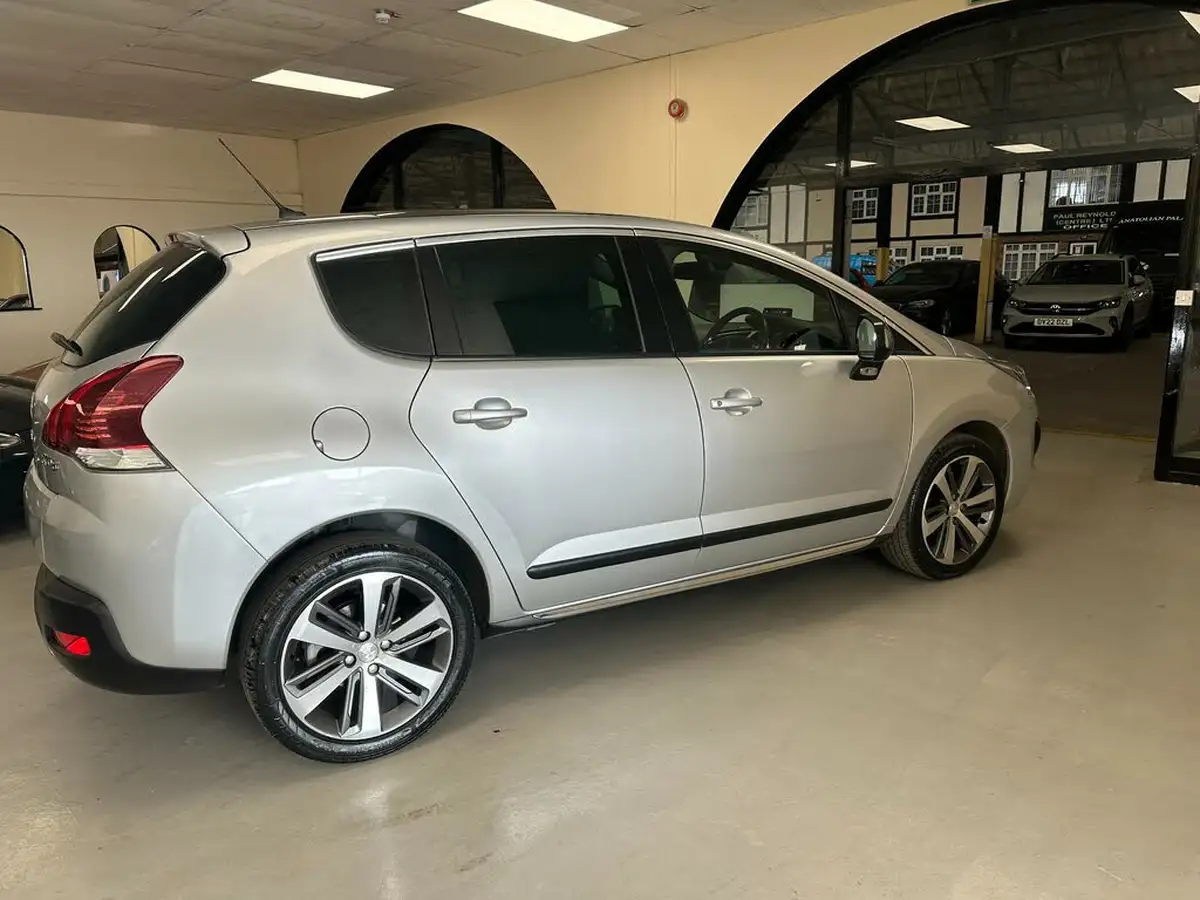 2017-peugeot-3008-crossover-16bluehdi-allure-auto-big-2
