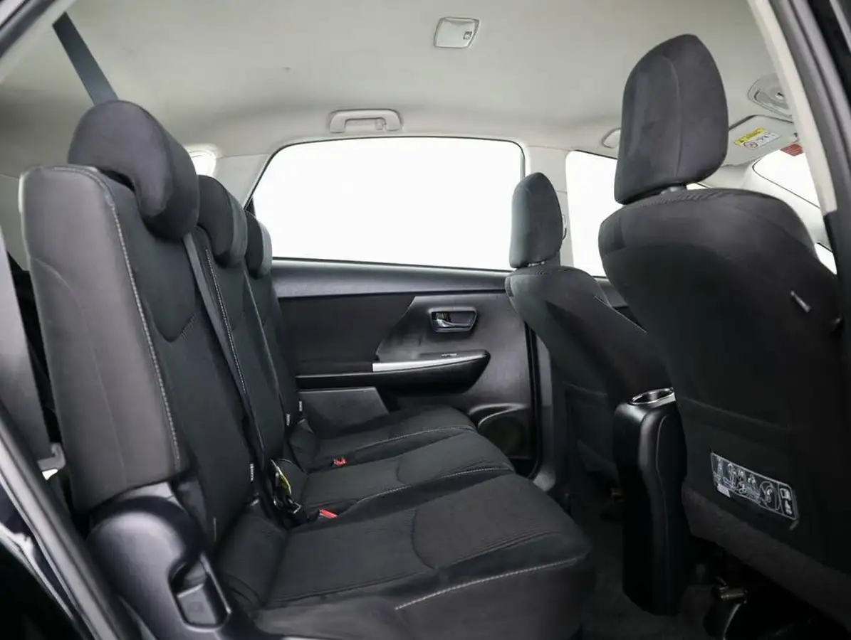 2019-toyota-prius-18-vvt-i-icon-ss-big-20