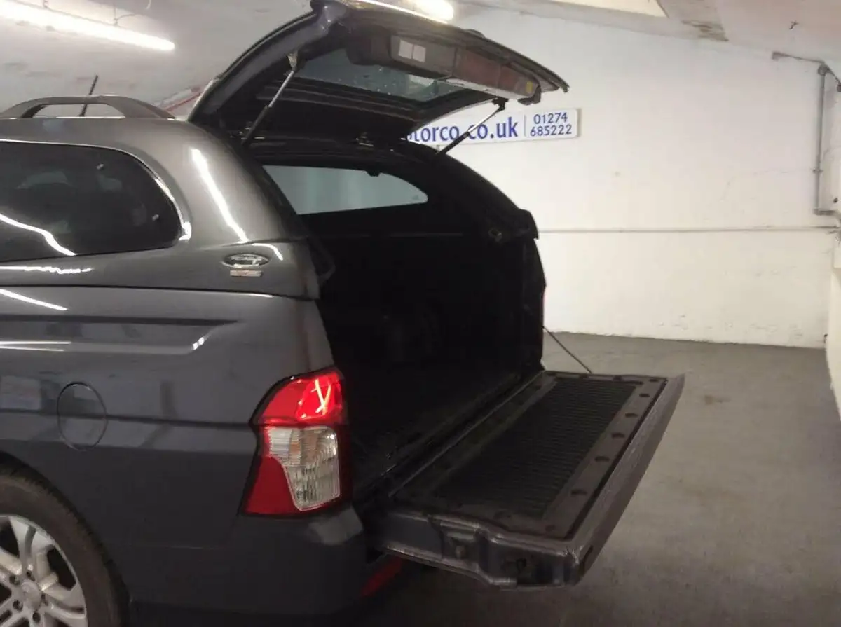 2015-kgm-ssangyong-korando-sports-20td-ex-big-9