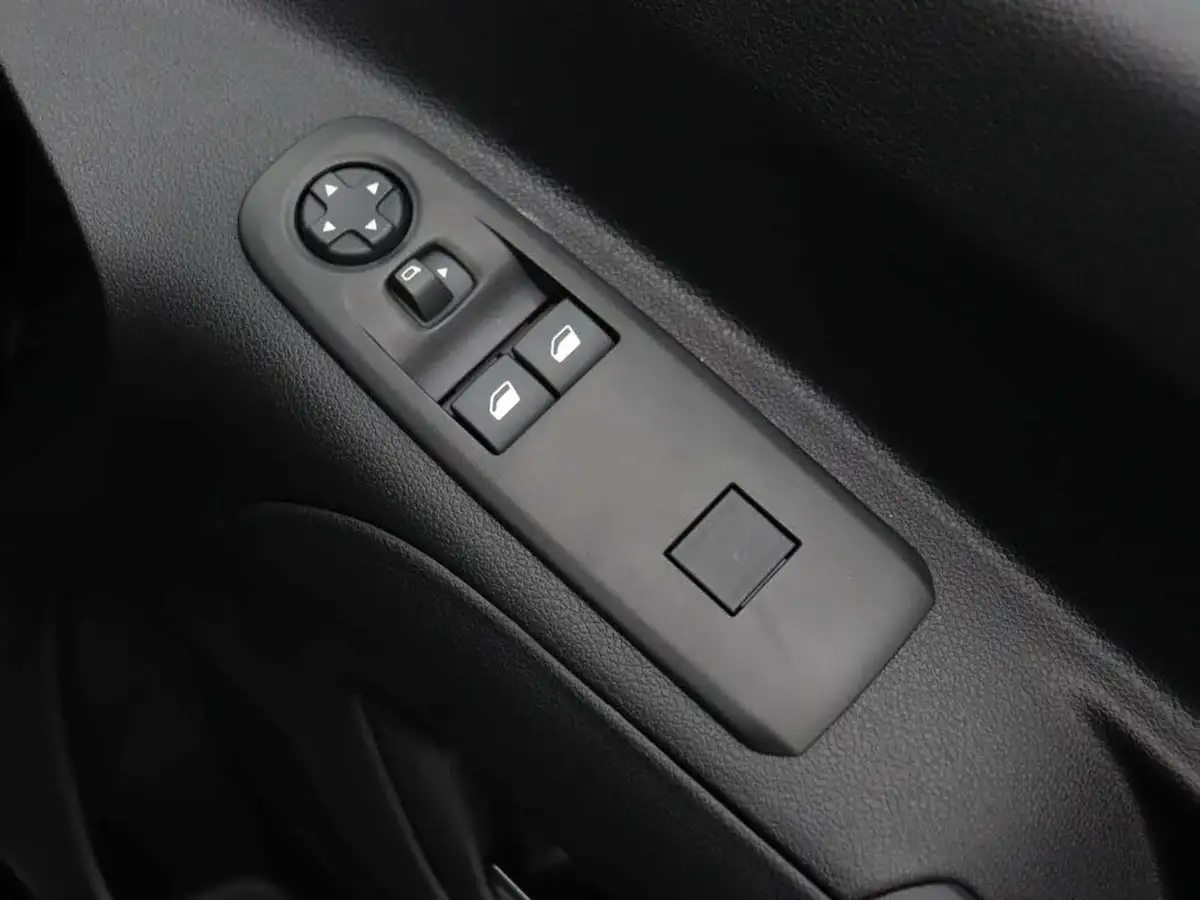 2024-citroen-berlingo-e-plus-m-size-big-16