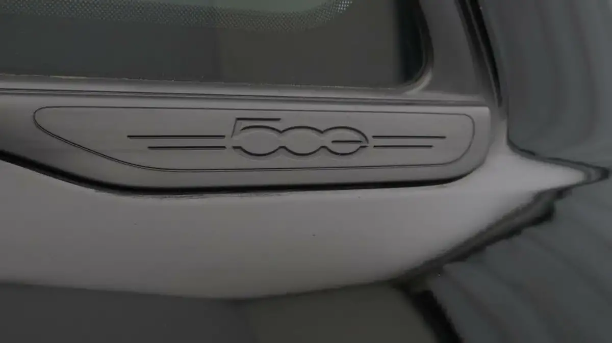 2022-fiat-500-e-icon-117bhp-big-21