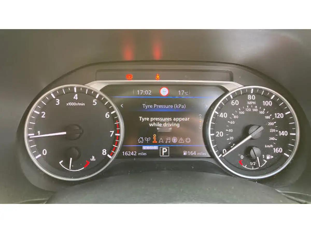2021-nissan-juke-10-dig-t-tekna-dct-big-24