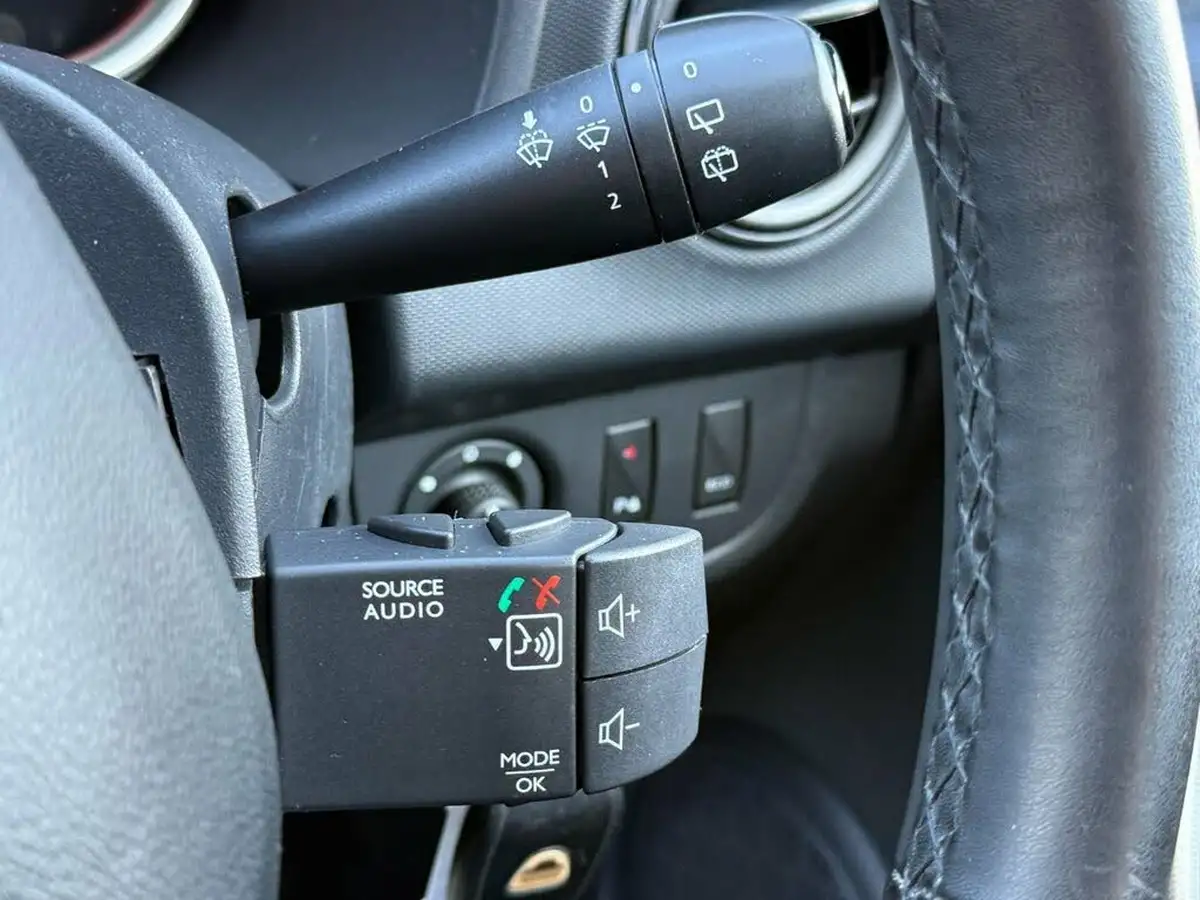 2018-dacia-sandero-stepway-09-tce-laureate-big-18