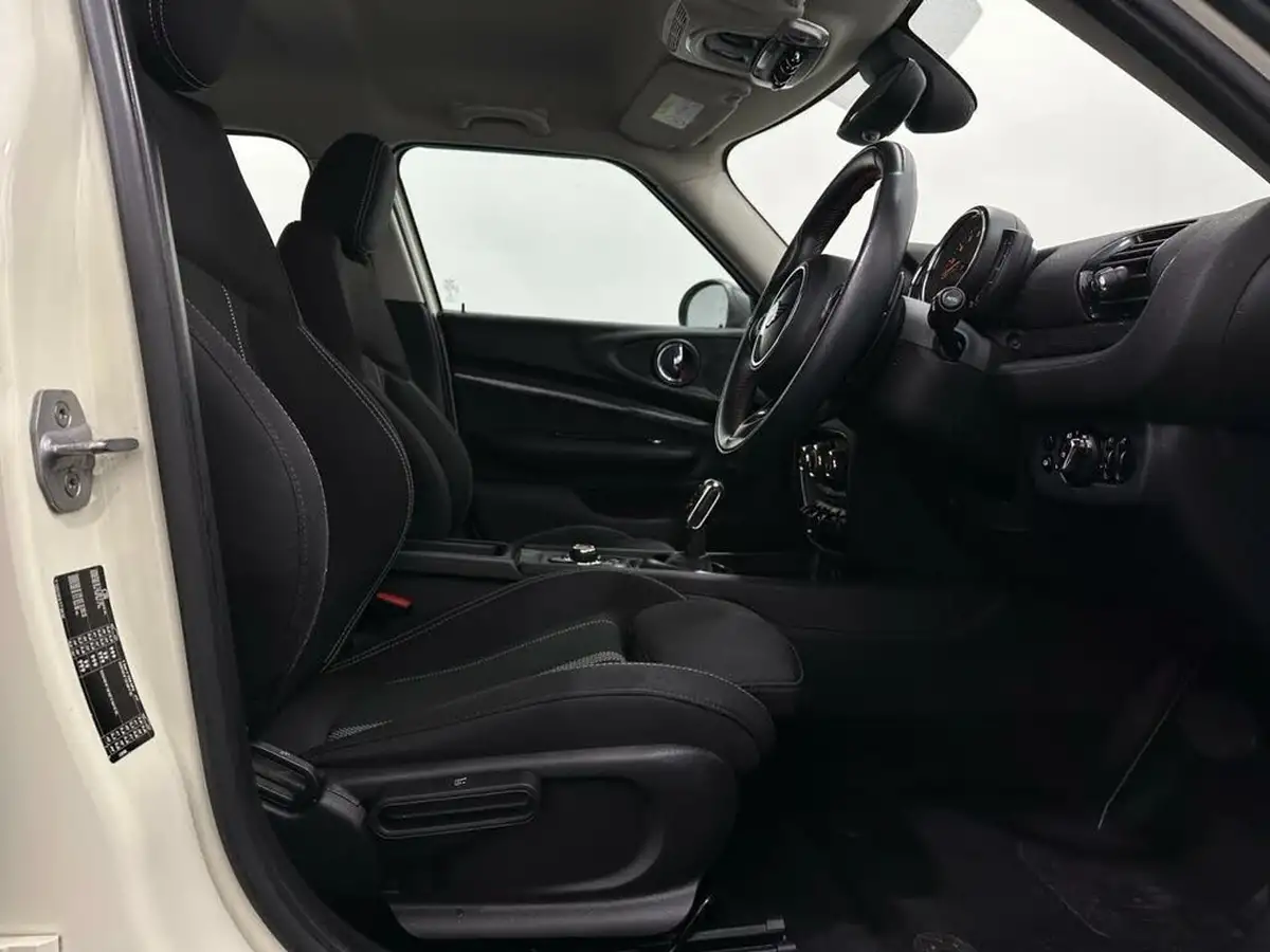 2018-mini-clubman-20td-cooper-sd-sport-auto-big-27