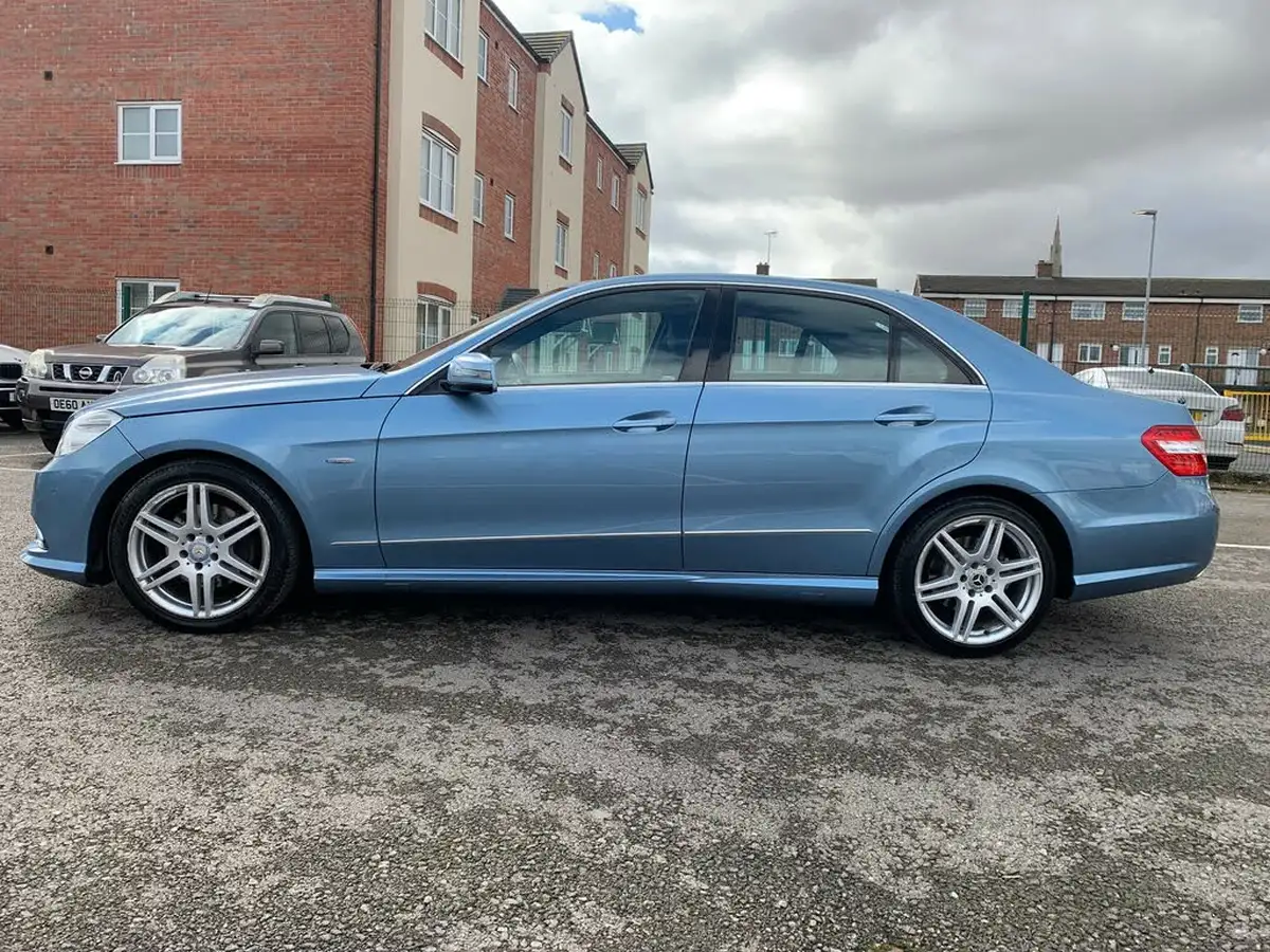 2010-mercedes-benz-e-class-30td-e350-sport-big-4