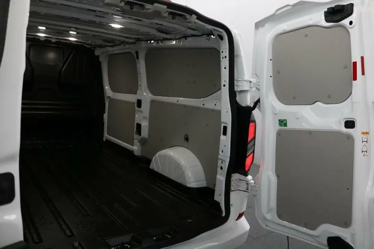 2024-ford-transit-custom-20tdci-300-l2h1-limited-150pseu6e-panel-van-1996cc-big-15