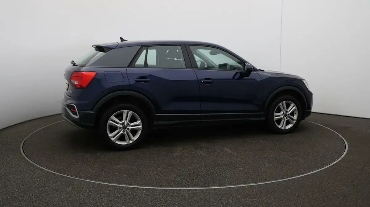 2022-audi-q2-10-30-tfsi-sport-big-43