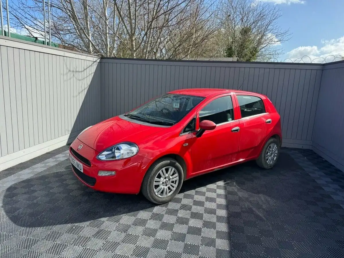 2015-fiat-punto-12-pop-5d-big-5
