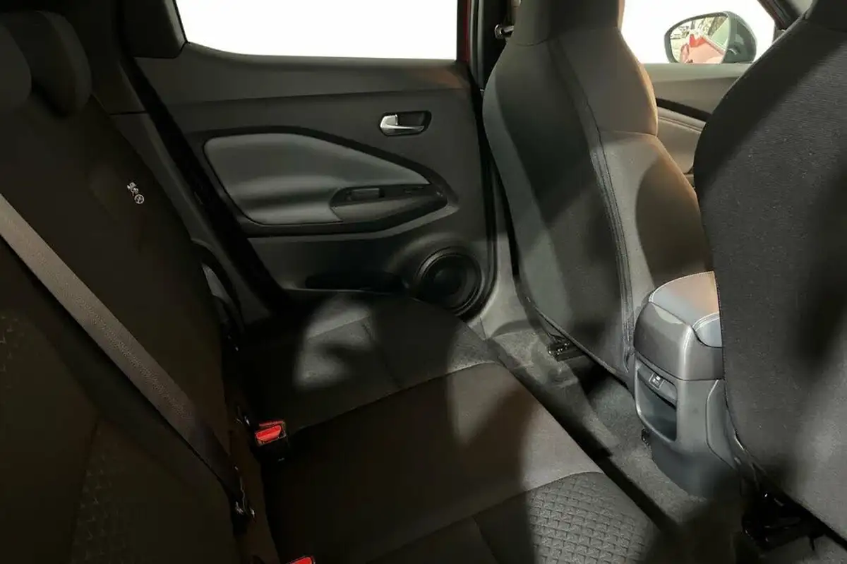 2021-nissan-juke-10-dig-t-n-connecta-big-7