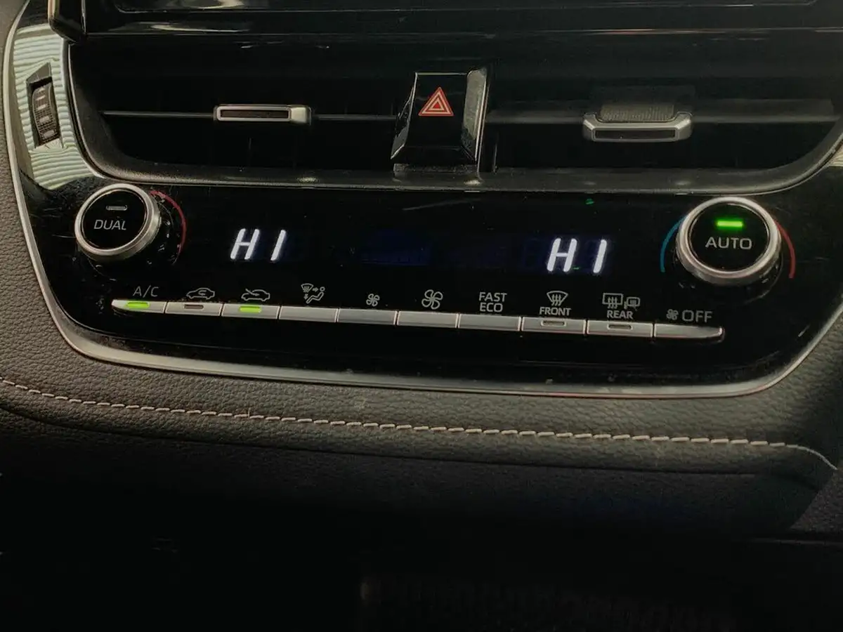 2022-toyota-corolla-18-vvt-i-gr-sport-120bhp-trk-hatchback-big-12