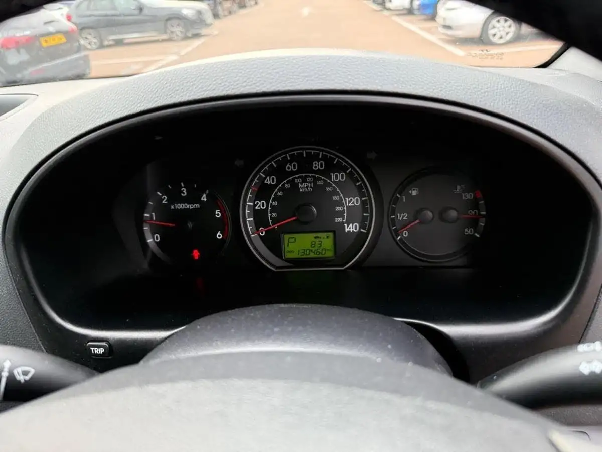 2012-hyundai-i800-25td-style-25crdi-170ps-auto-big-10