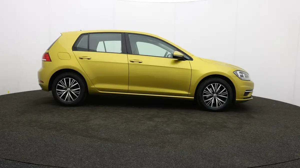 2018-volkswagen-golf-20tdi-se-nav-bmtss-hatchback-5d-dsg-big-7
