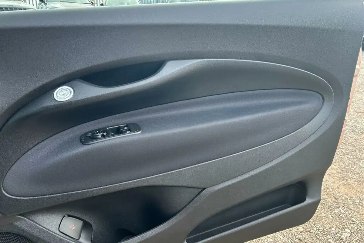 2021-fiat-500-e-icon-big-27
