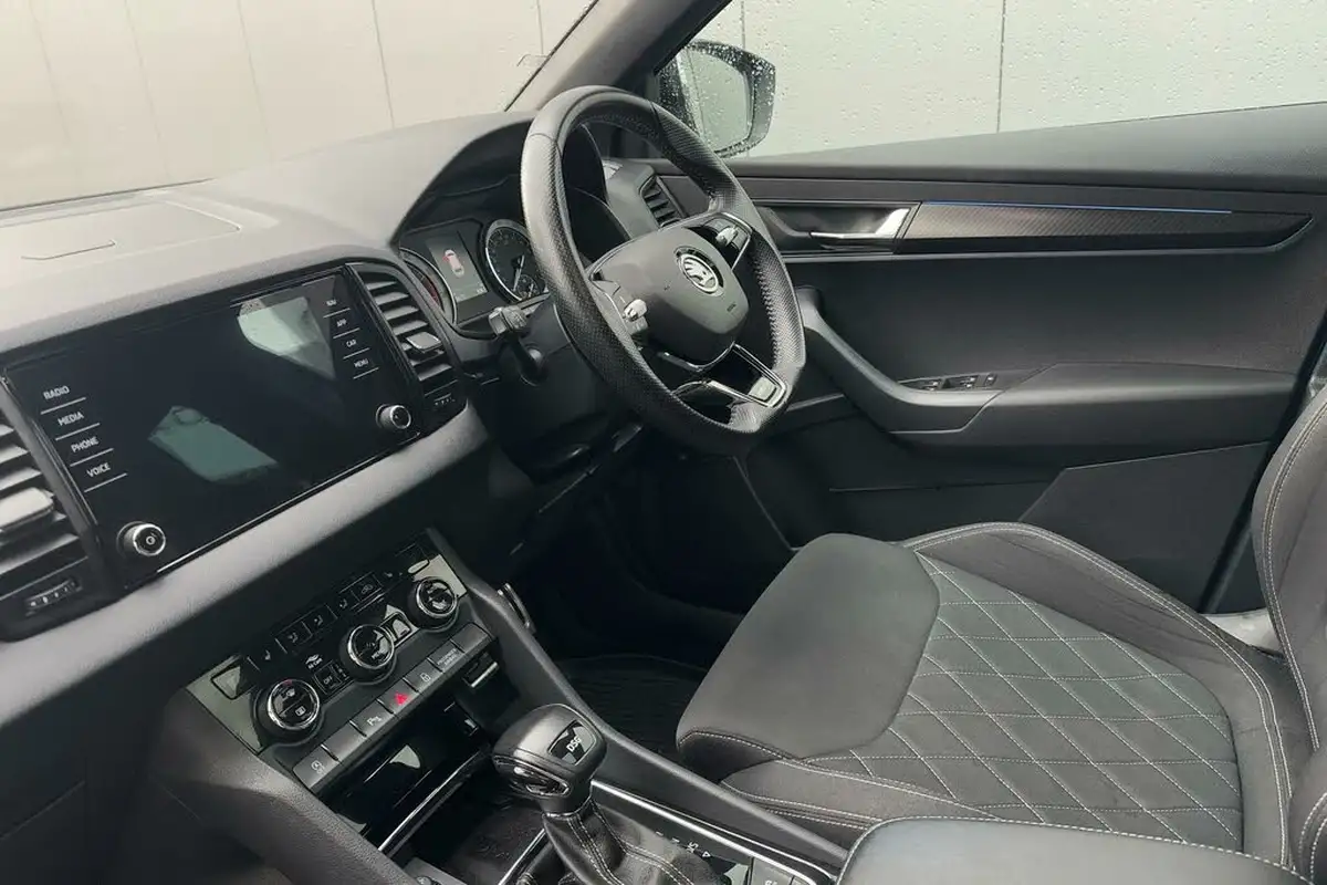 2022-skoda-karoq-15-tsi-sportline-dsg-big-1