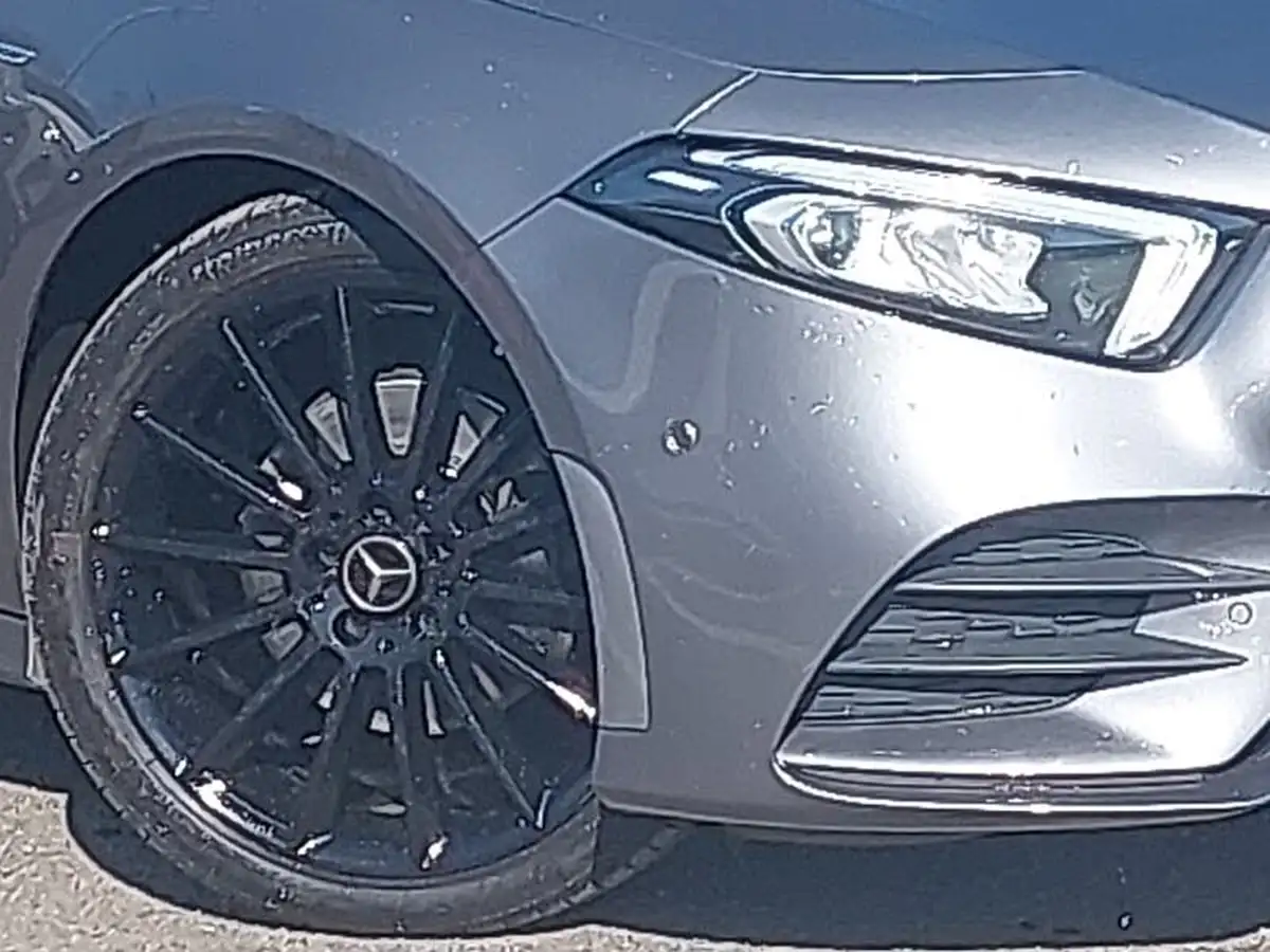 2021-mercedes-benz-a-class-20d-a200d-exclusive-edition-big-8