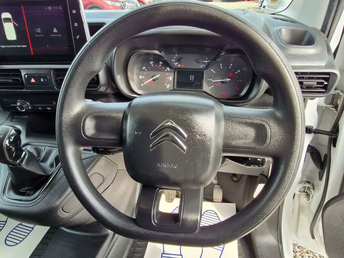 2020-citroen-berlingo-15bluehdi-1000-enterprise-100pseu6dt-e-ss-panel-big-23