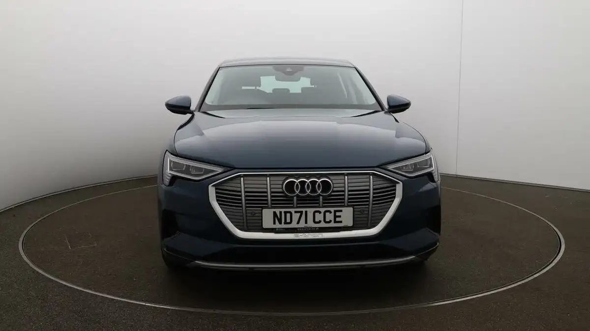 2021-audi-e-tron-50e-technik-station-wagon-big-32