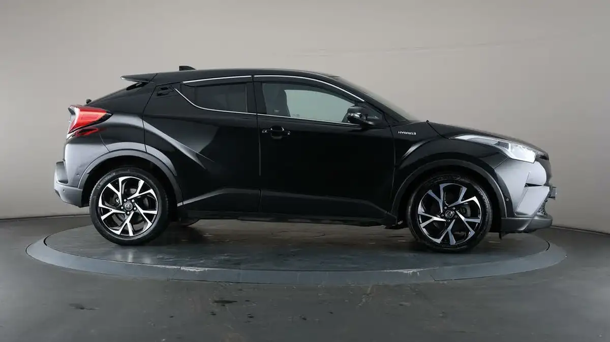 2019-toyota-c-hr-18-vvt-i-design-big-51