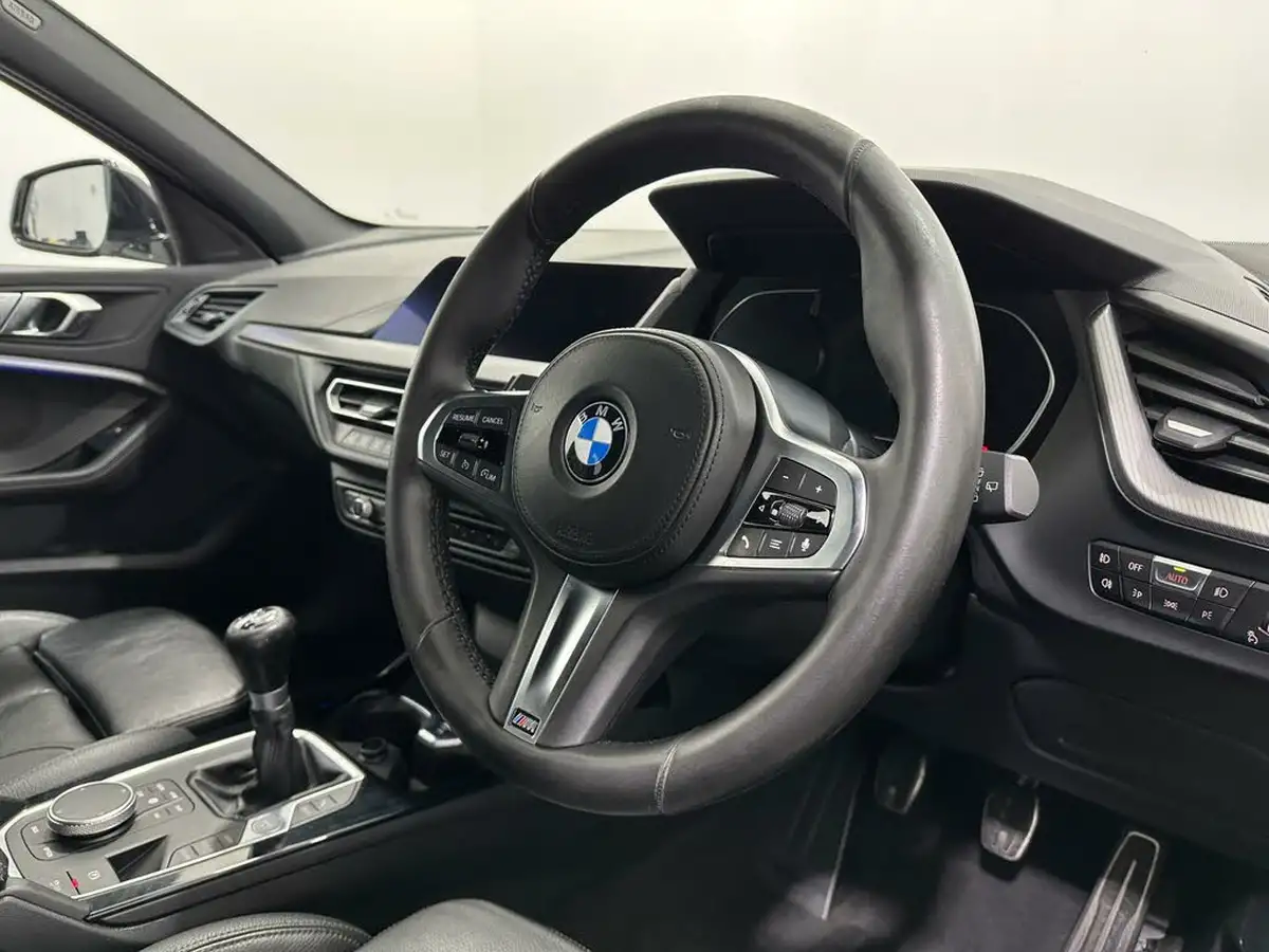 2020-bmw-1-series-20td-118d-m-sport-big-8