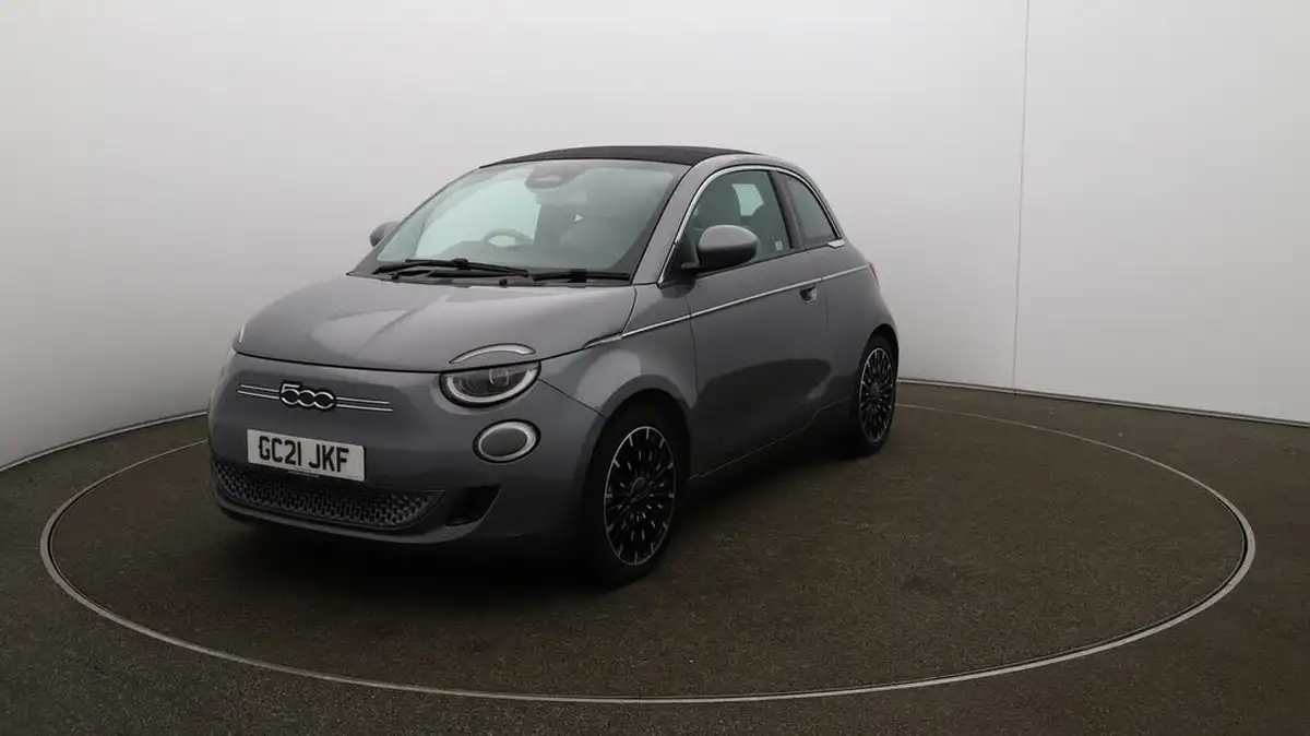 2021-fiat-500c-e-la-prima-big-31