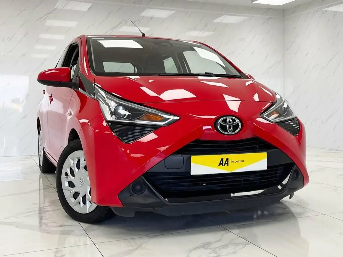 2021-toyota-aygo-10-vvt-i-x-play-tss-big-1