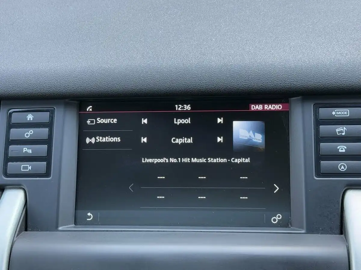 2015-land-rover-discovery-sport-22td-hse-awd-auto-big-29
