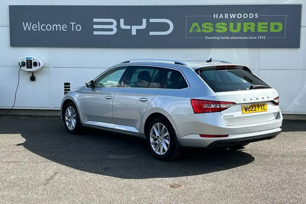 2022-skoda-superb-20tdi-se-technology-estate-dsg-big-7