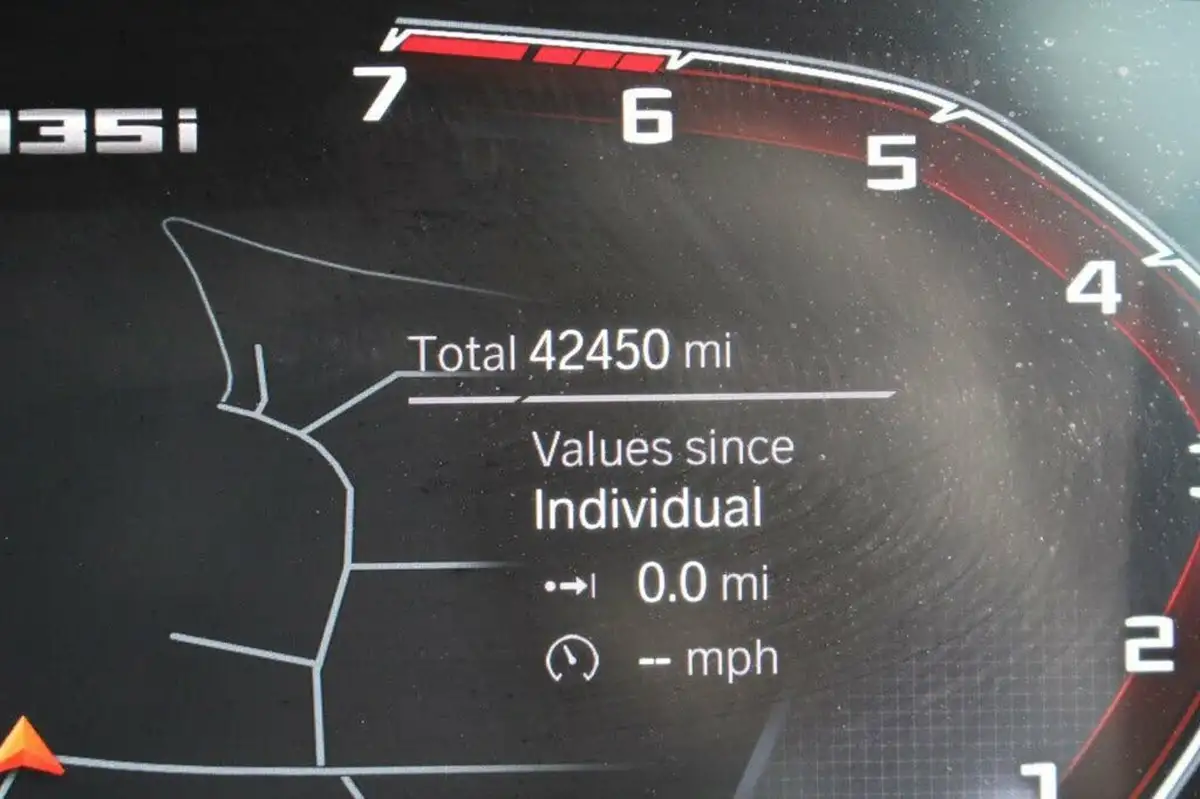 2020-bmw-1-series-20-m135i-xdrive-big-30