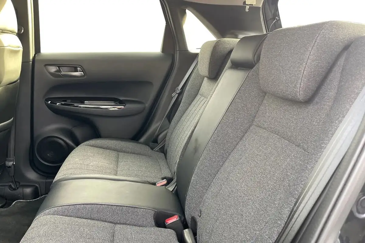 2022-honda-jazz-15-i-mmd-sr-109ps-big-17