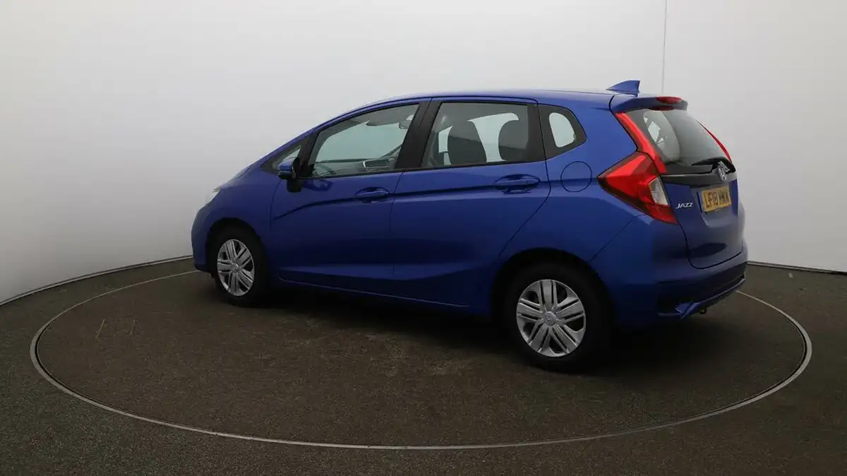 2018-honda-jazz-13-i-vtec-s-big-25