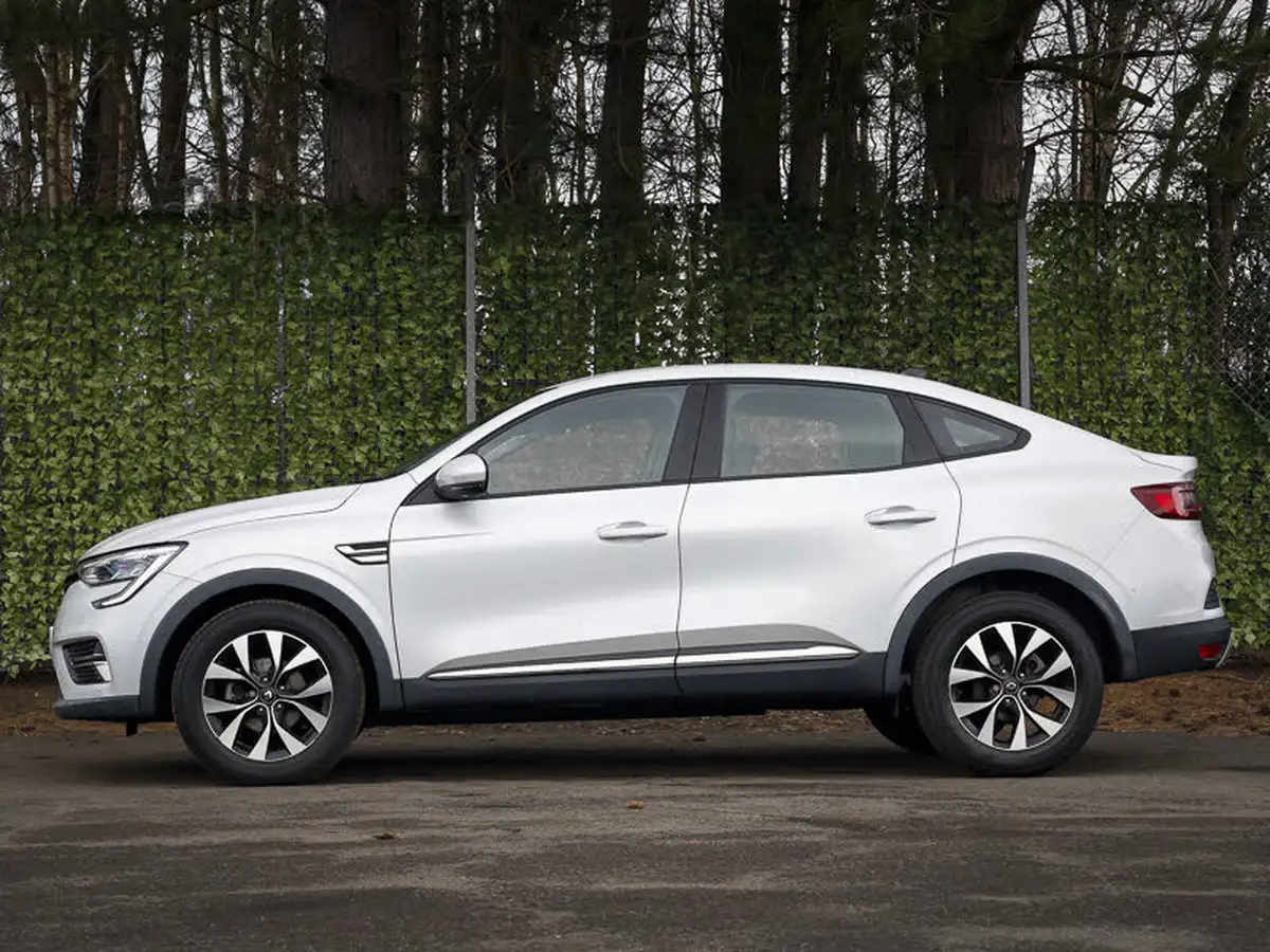 2021-renault-arkana-13-tce-iconic-big-3