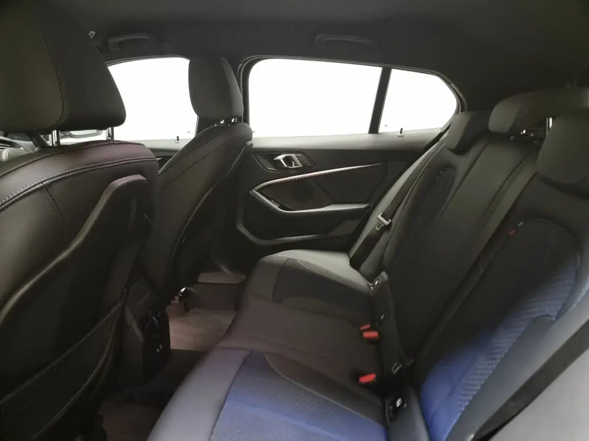 2021-bmw-1-series-15td-116d-m-sport-lcp-big-22