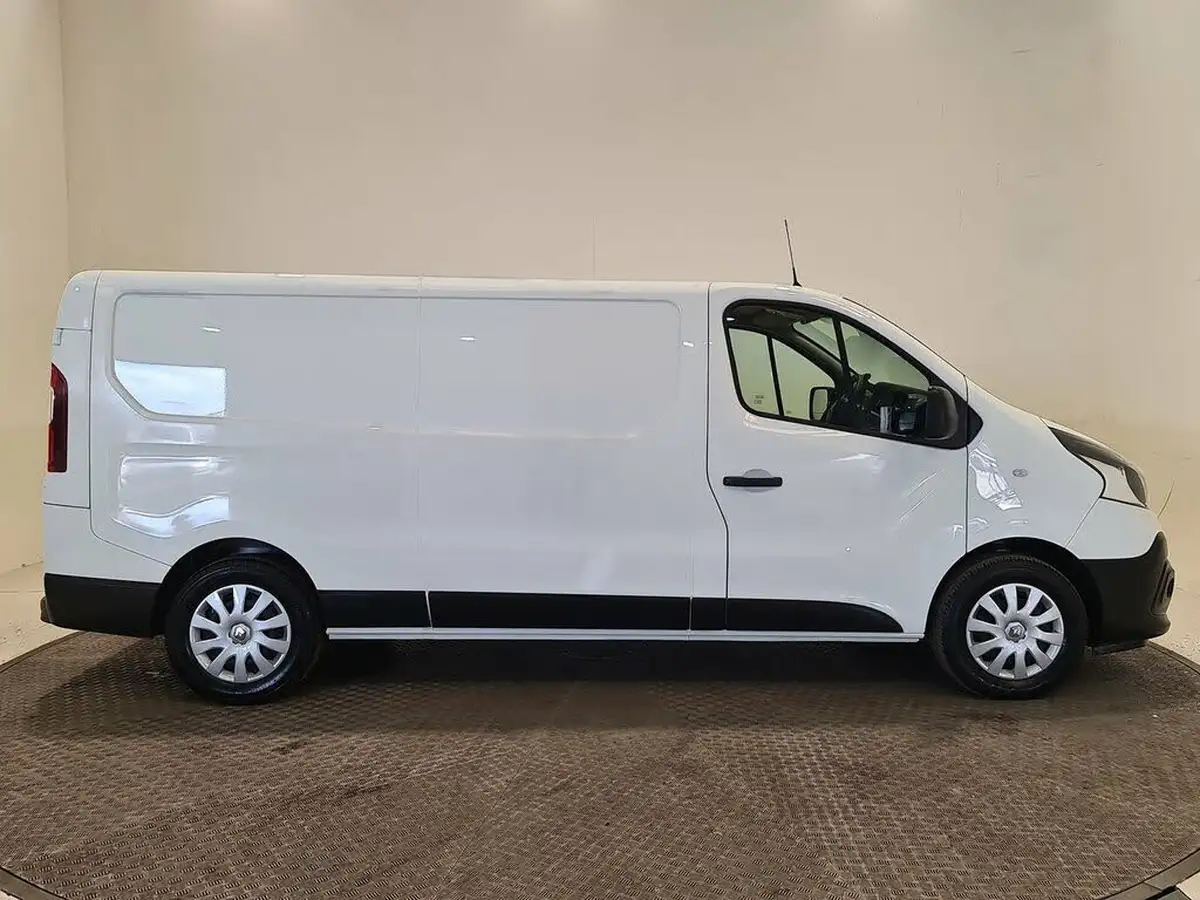 2021-renault-trafic-20dci-ll30-energy-120-business-panel-big-22