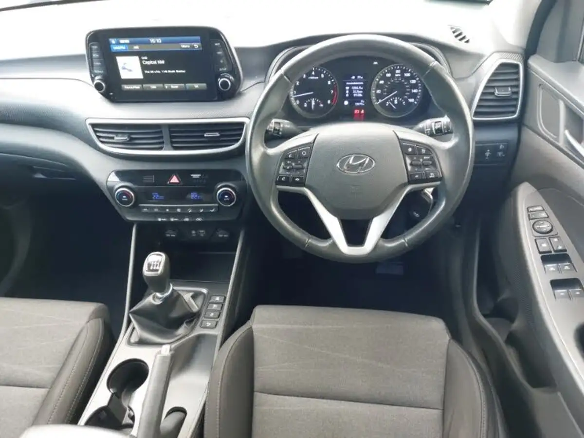 2019-hyundai-tucson-16-gdi-se-nav-big-6