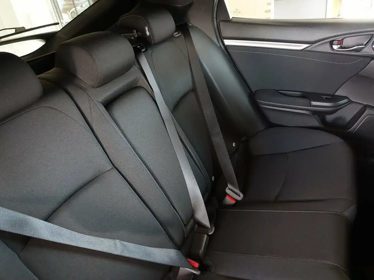 2019-honda-civic-10-vtec-turbo-sr-hatchback-5d-big-14