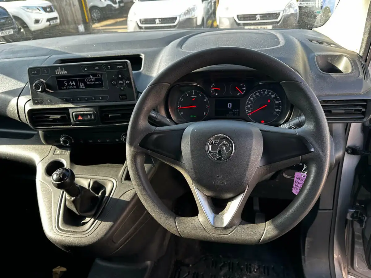 2019-vauxhall-combo-16cdti-edition-2000-100pseu6-big-17